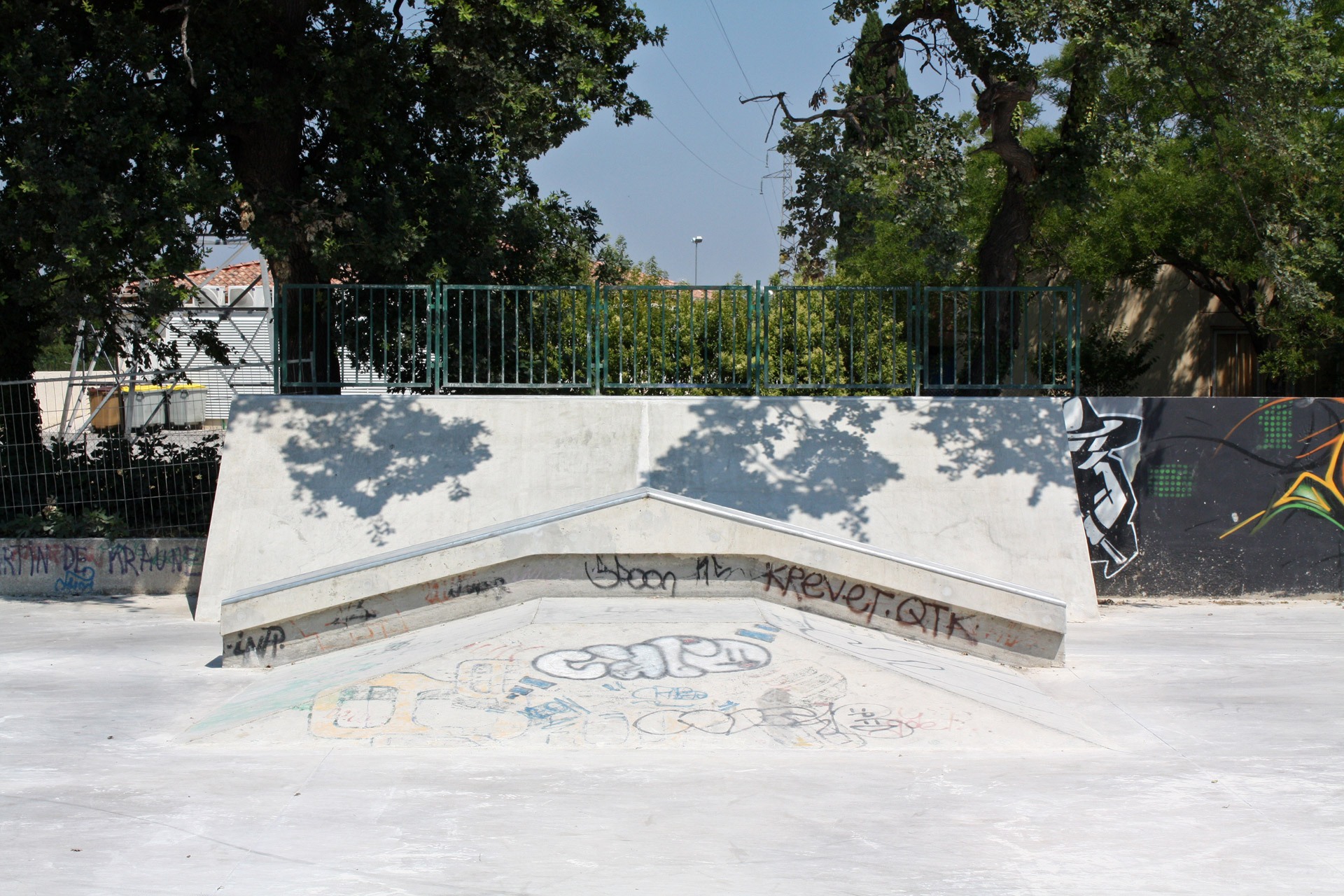 Inter Skatepark Saint Martin de Crau Skate Spot 2/5