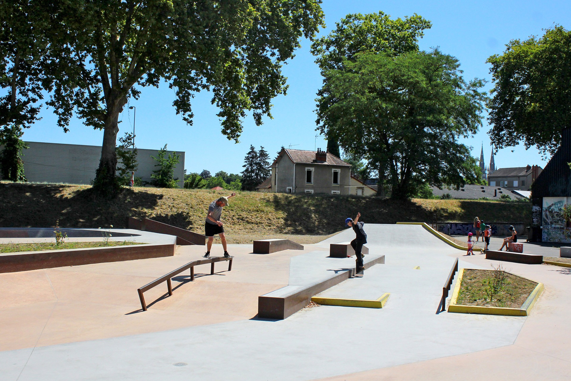 Moulins Skatepark Moulins Skate Spot 4/5