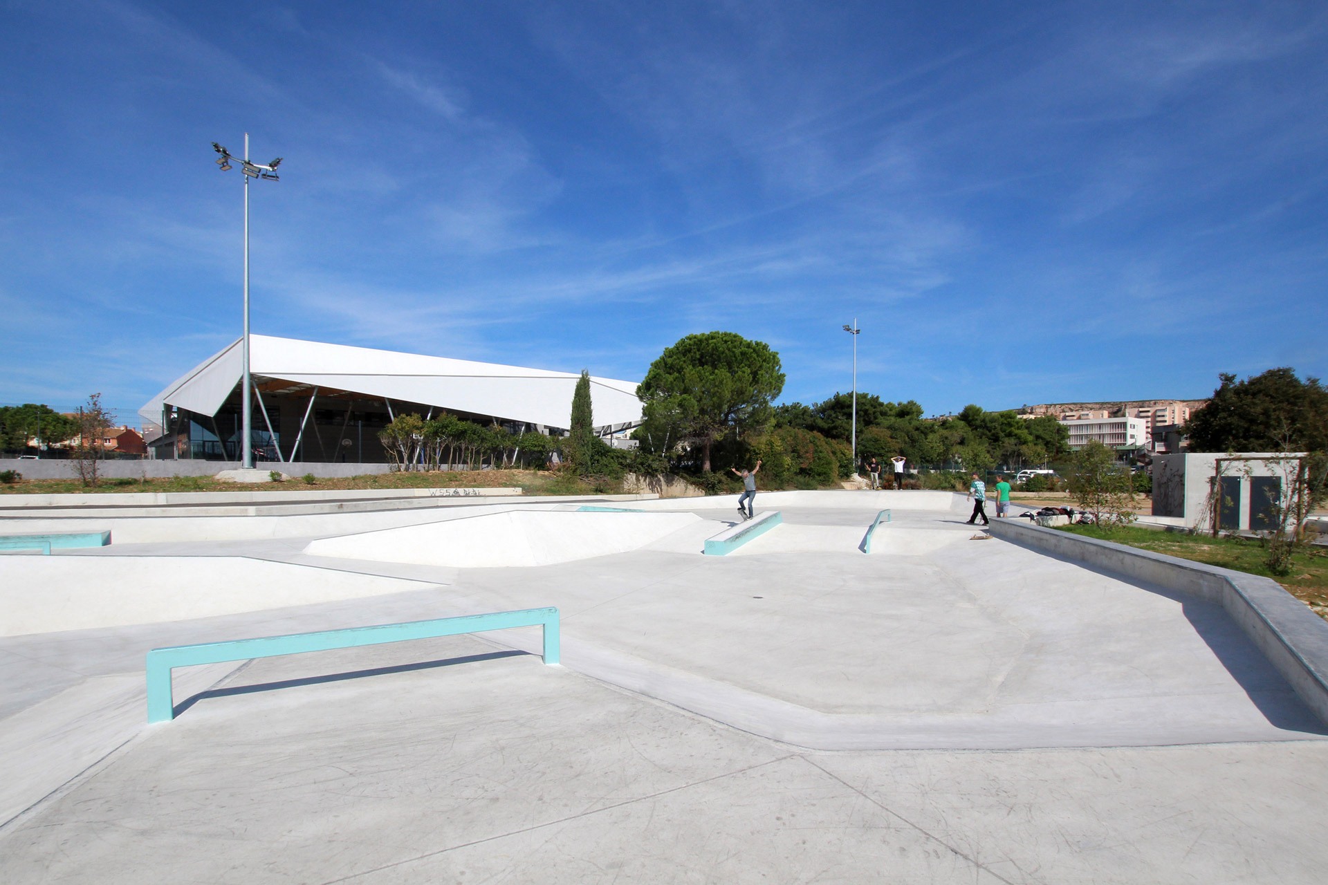 Complexe Léo Lagrange Skatepark Vitrolles Skate Spot 4/5
