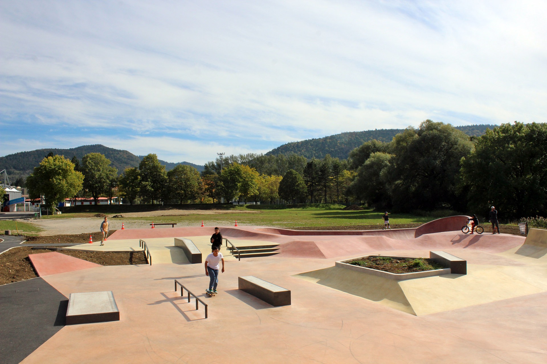 Les collèges Skatepark Oyonnax Skate Spot 4/5