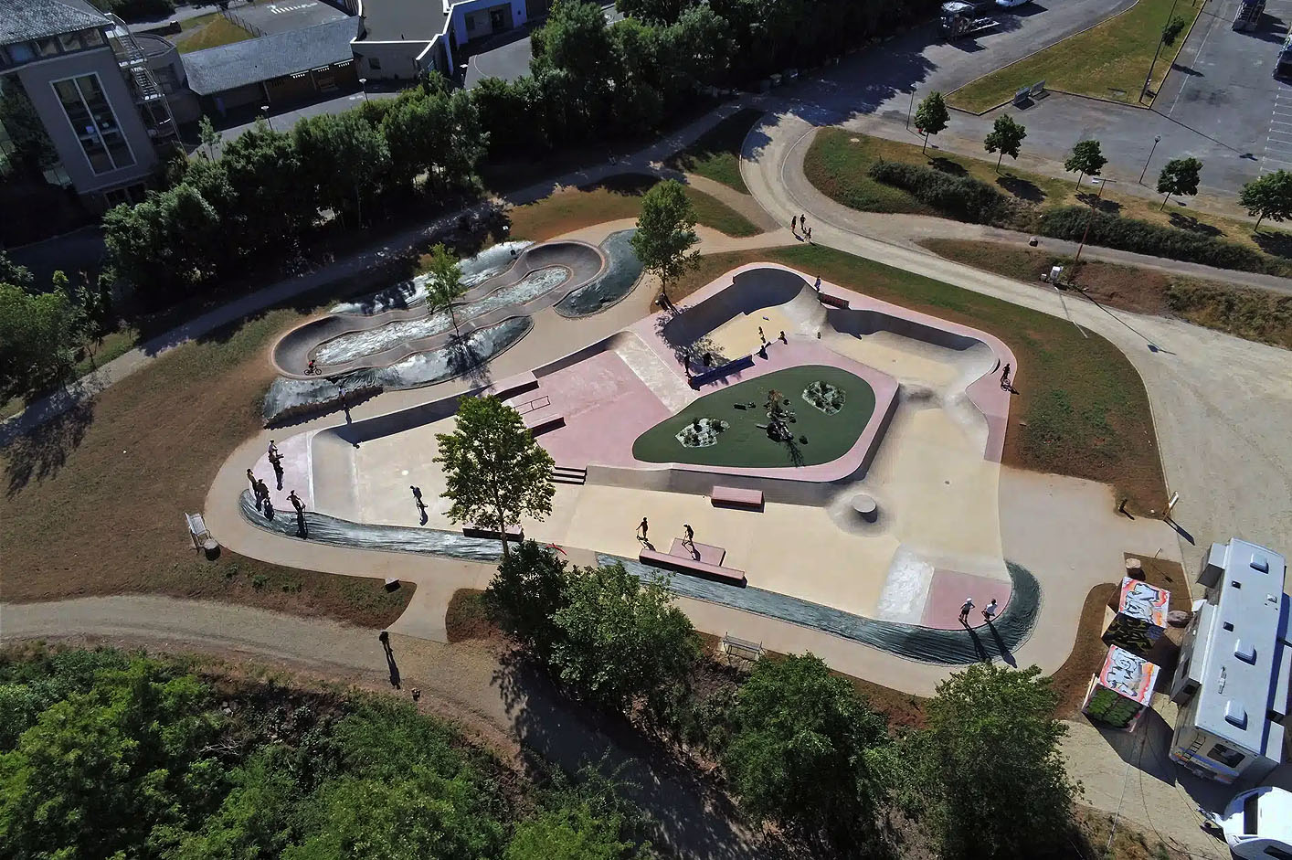Val de Bourran Skatepark Rodez Skate Spot 4/5