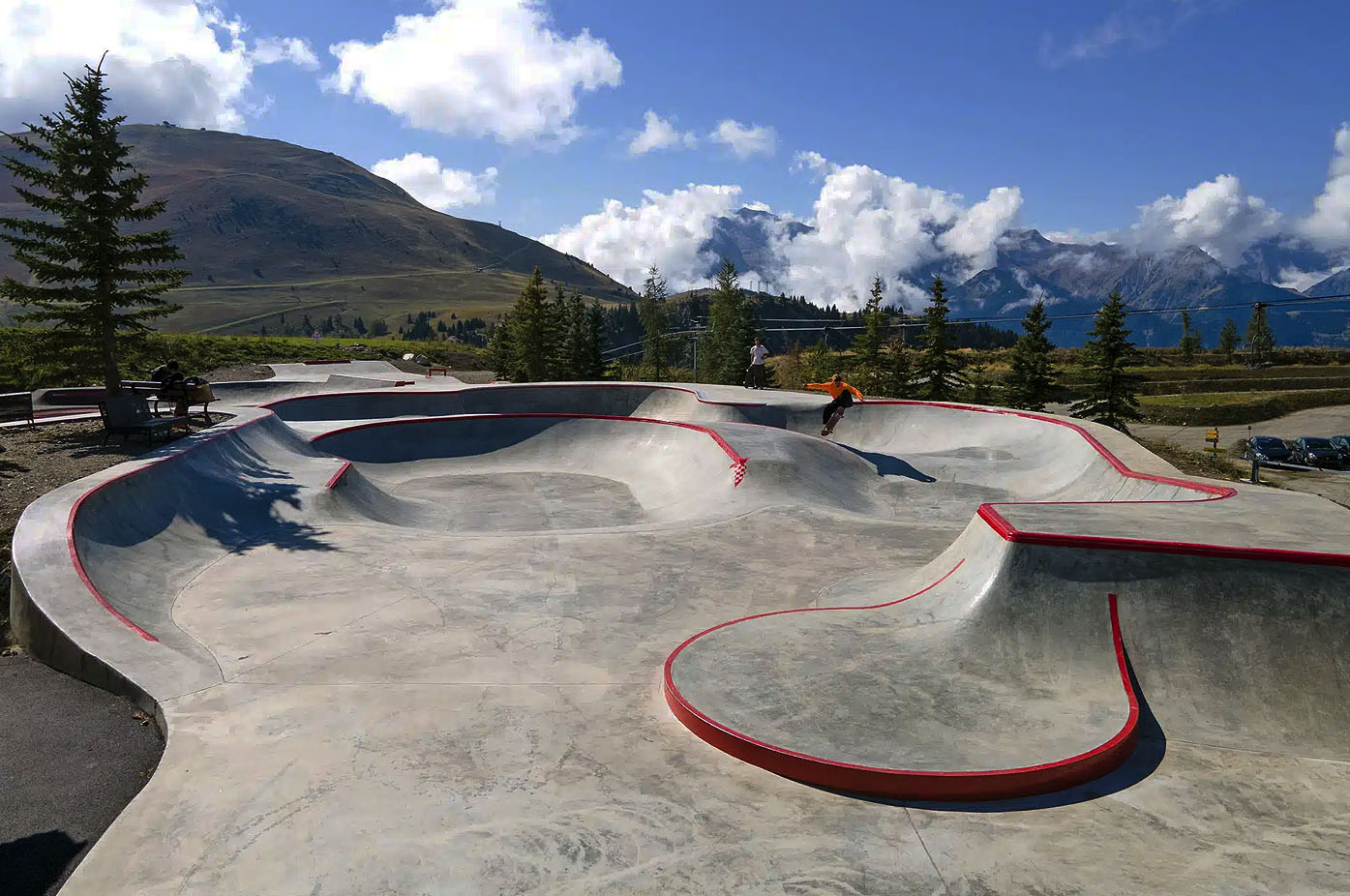 Alpe d'Huez Bowl Huez Skate Spot 5/5