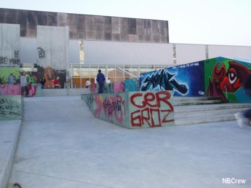 Halle de Glisse Out Spot Street Lille Skate Spot 5/5