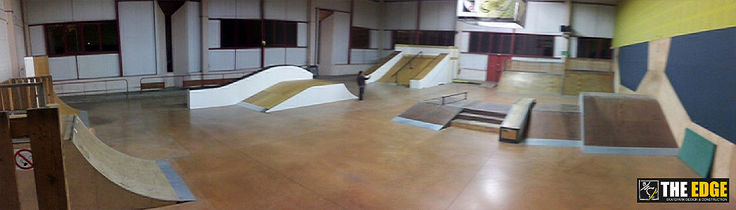 Le Globe Indoor Carvin Skate Spot 3/5