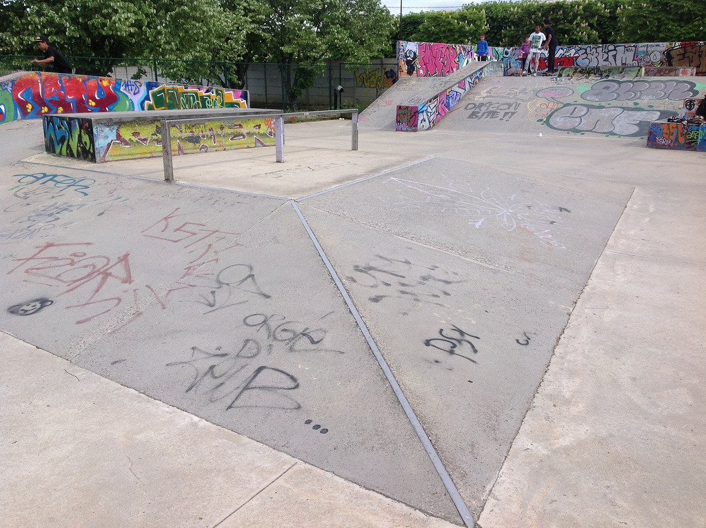 Stade Marinelli Skatepark Melun Skate Spot 3/5