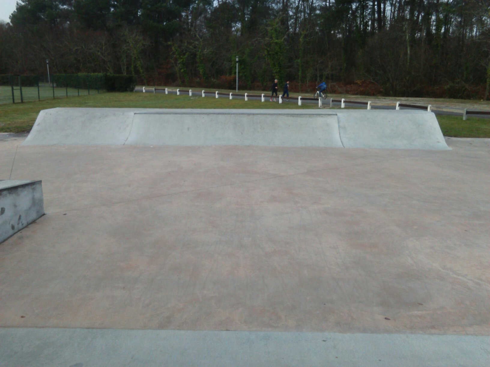 Plaine des Sports Moga Skatepark La Teste de Buch Skate Spot 3/5