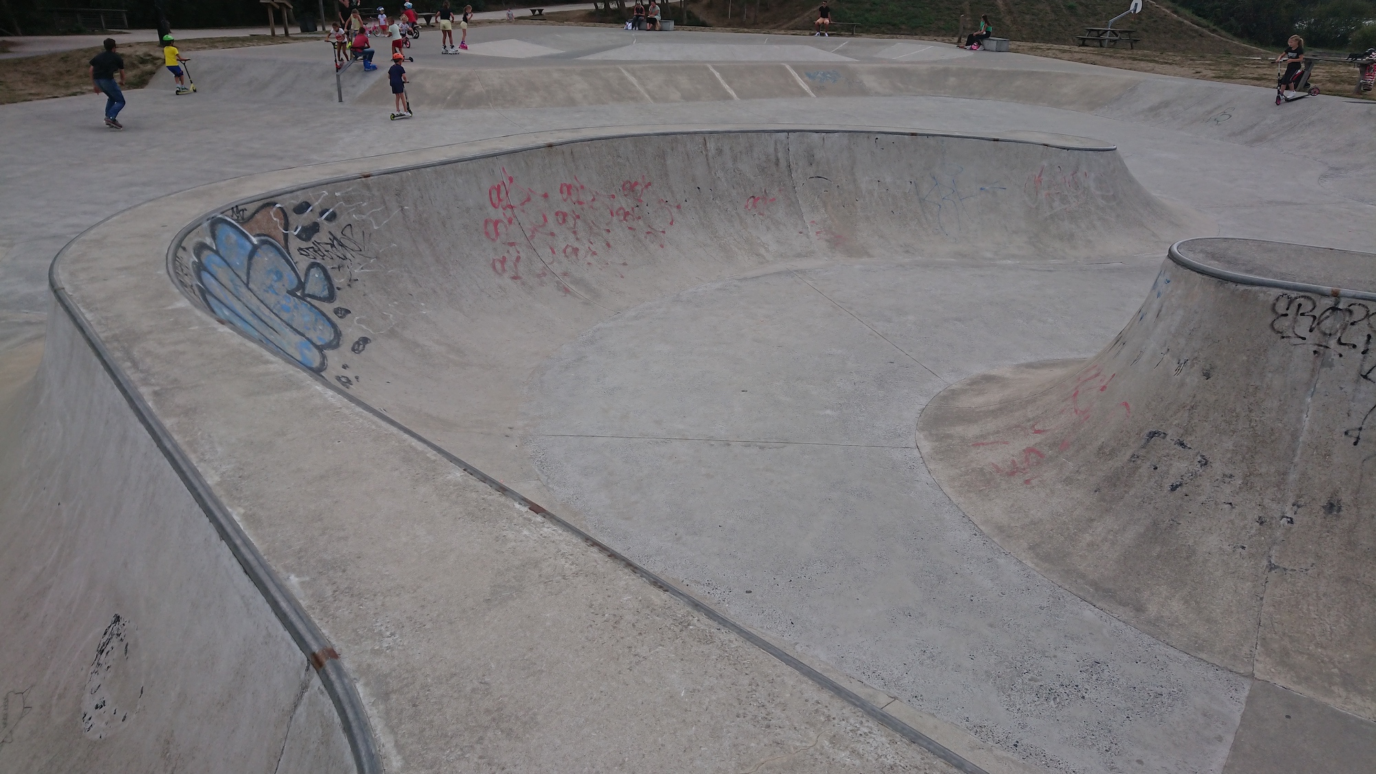 La Porte du Hainaut Bowl Raismes Skate Spot 4/5
