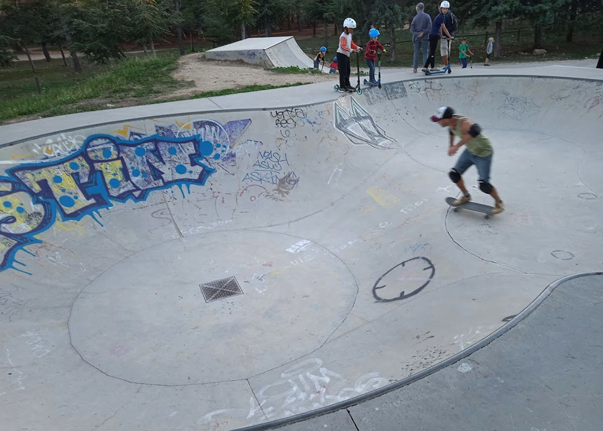 Le Plateau Skatepark Ventabren Skate Spot 3/5