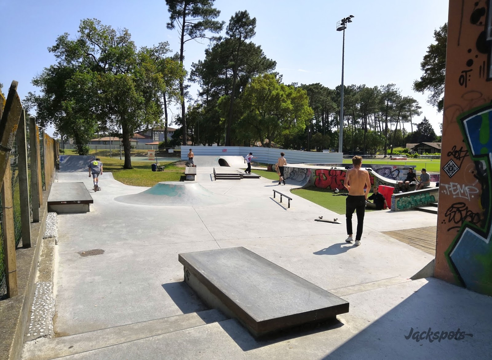Pôle de Glisse ext Skatepark Capbreton Skate Spot 4/5