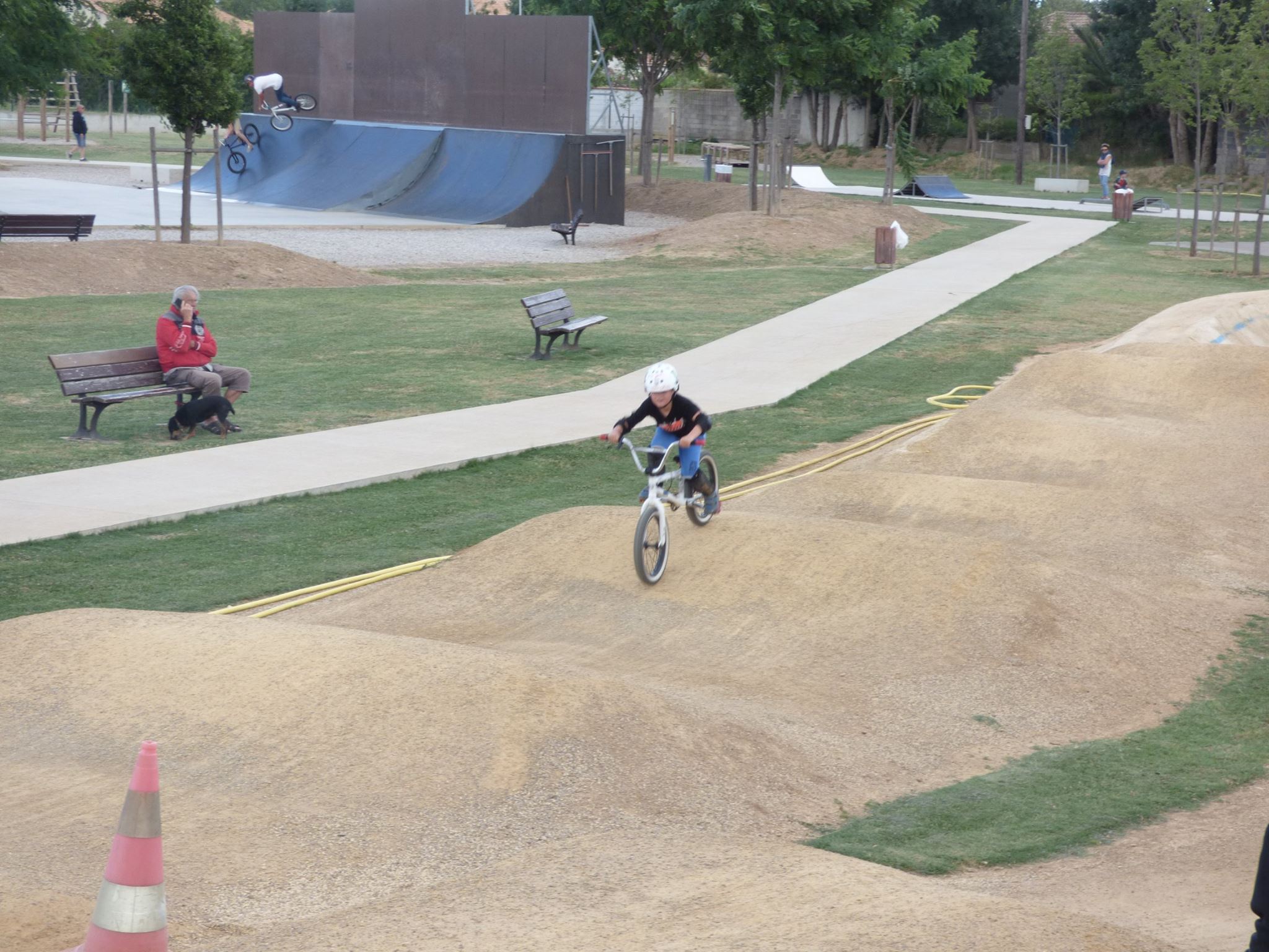 Parc de Sports Urbains Dirt Sérignan Skate Spot 4/5
