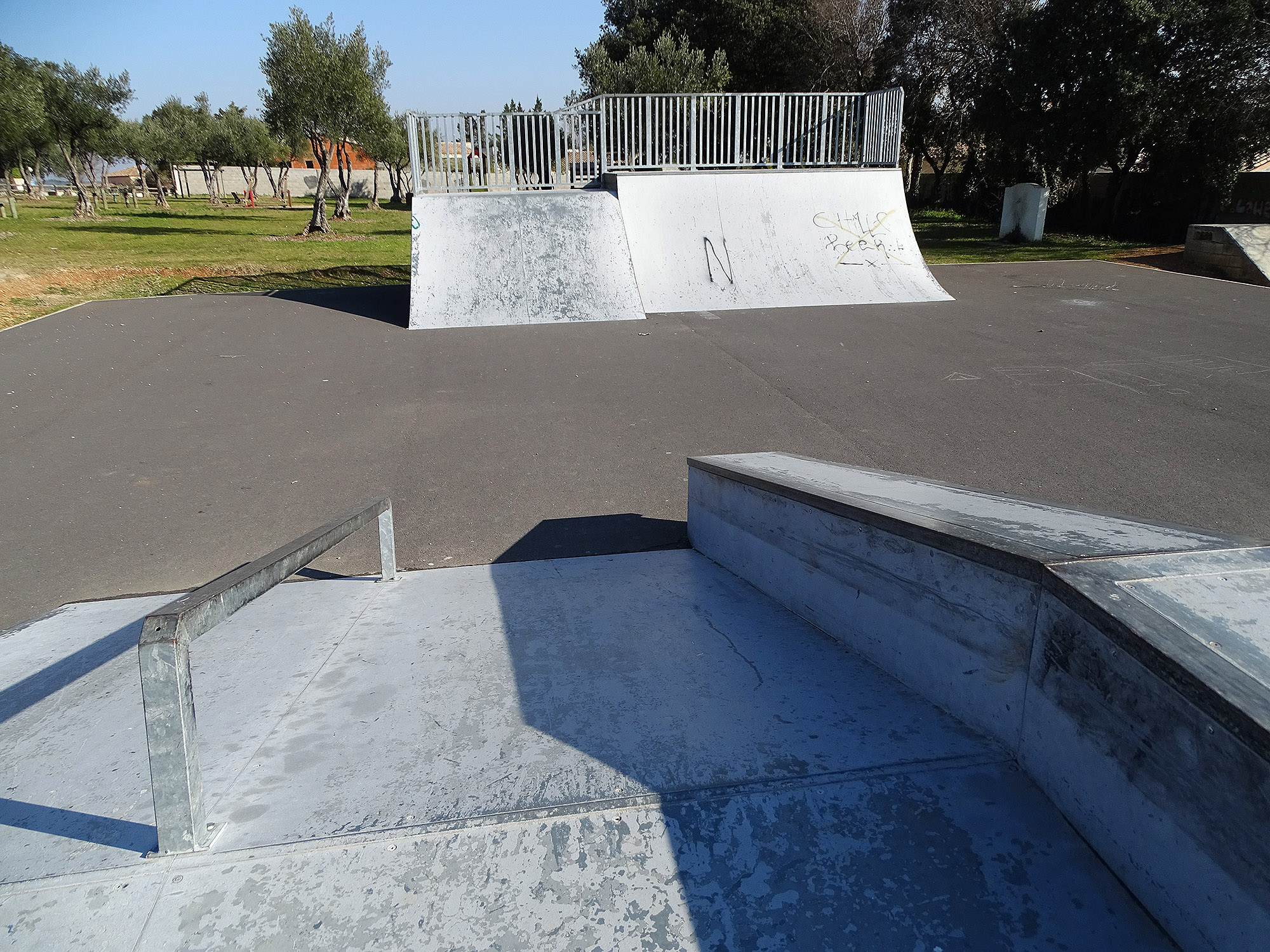 Parc des Olivettes Skatepark Saint Brès Skate Spot 3/5