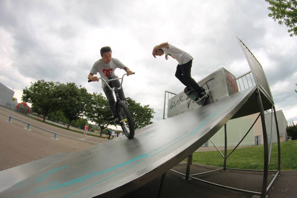 Stade Domenech Skatepark Brive la Gaillarde Skate Spot 2/5