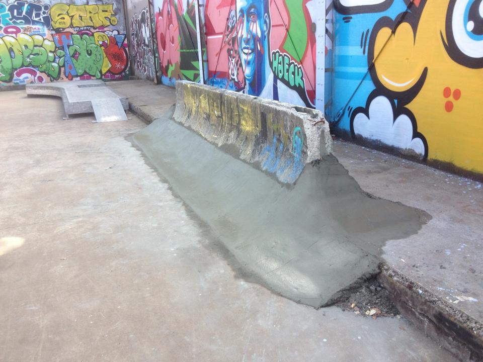 DIY Darwin Do It Yourself Bordeaux Skate Spot 5/5