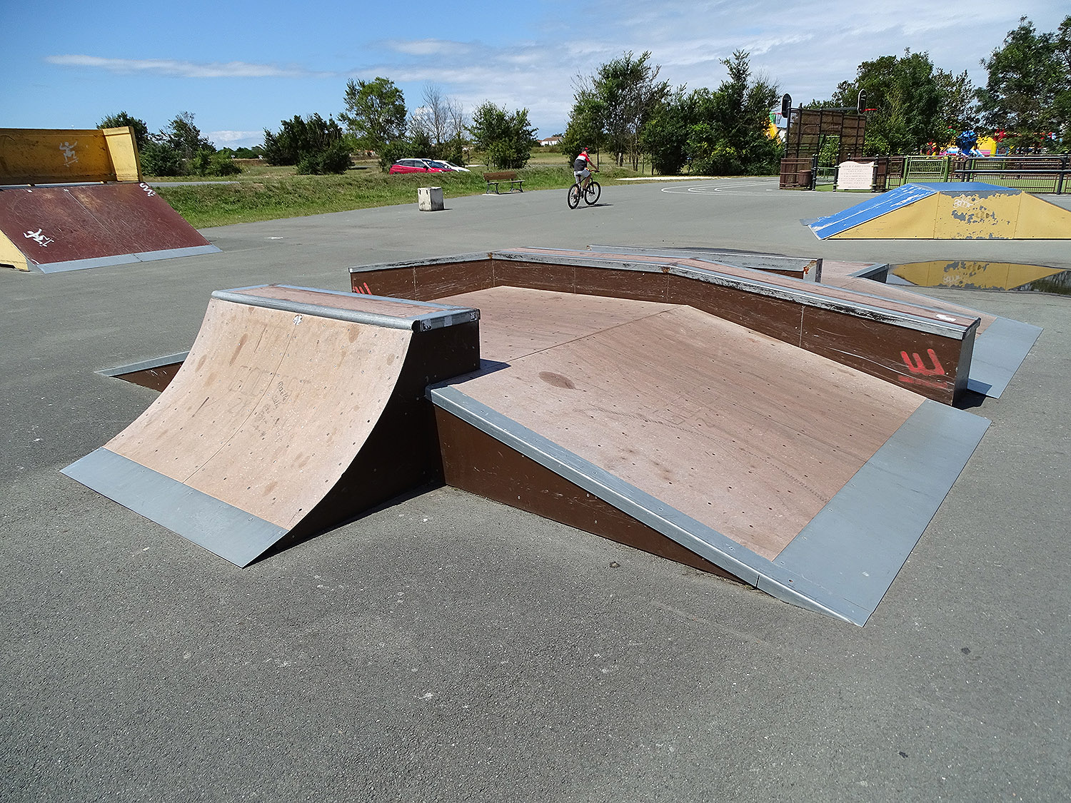 Luna Park Skatepark Saint Georges d' Oléron Skate Spot 3/5