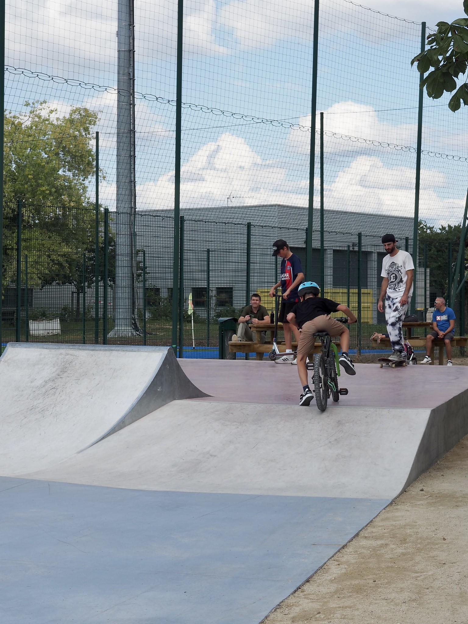 Skoop Skatepark Croissy Sur Seine Skate Spot 3/5