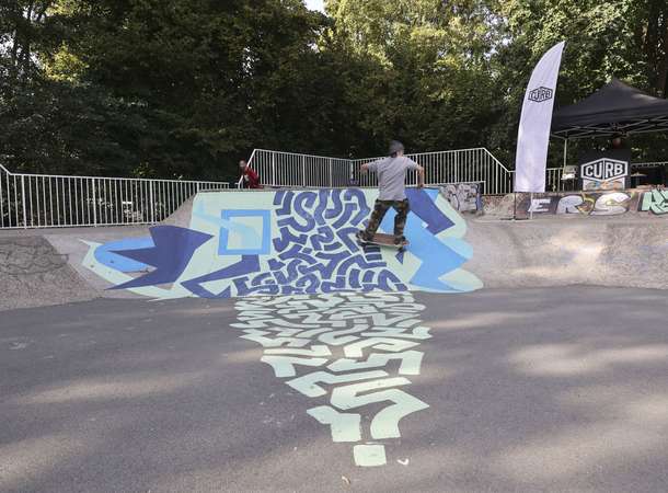 Parc Saint Pierre Do It Yourself Amiens Skate Spot 3/5