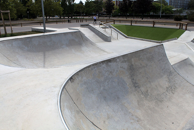 Evan Cayeux Bowl Chalon sur Saône Skate Spot 4/5