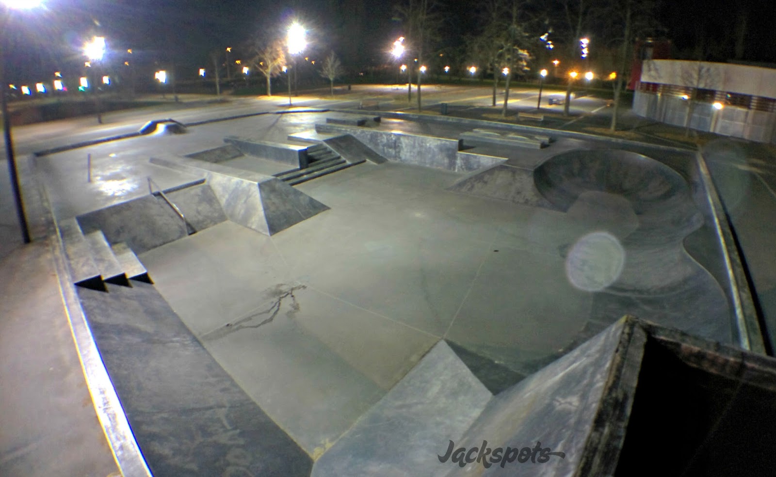 Beaulieu Skatepark Chartres Skate Spot 4/5
