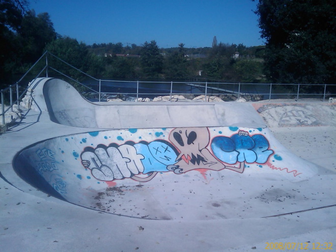 L' Écluse Bowl Saint Léon sur l'Isle Skate Spot 3/5