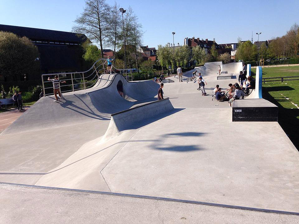 Bres Skatepark Halle Skate Spot 4/5