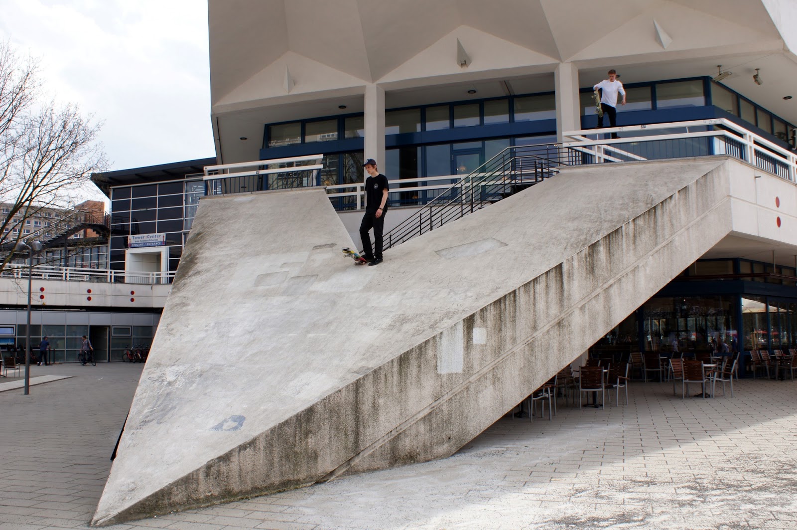 Fernsehturm Plaza Berlin Skate Spot 3/5