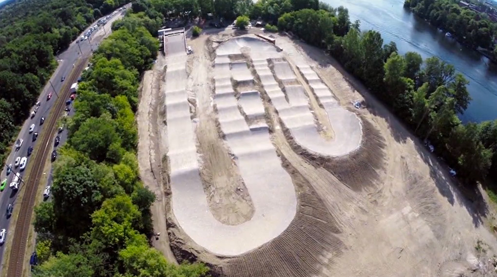Mellowpark Race Dirt Berlin Skate Spot 3/5