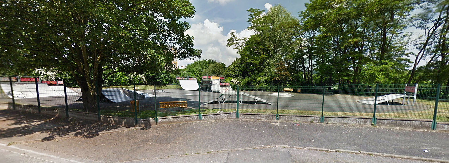 La Poterne Skatepark Massy Skate Spot 2/5