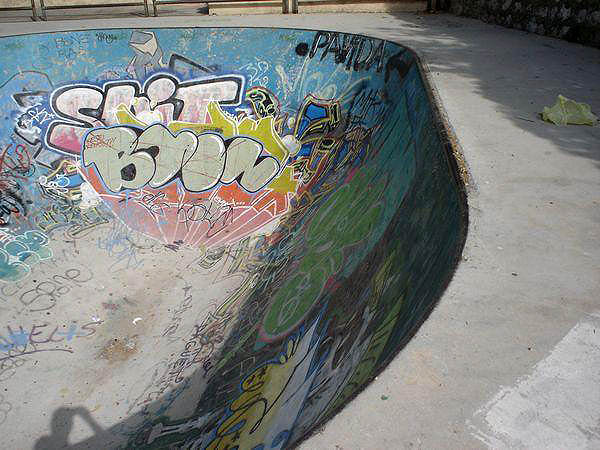 Martin Luther King Bowl Aubagne Skate Spot 2/5
