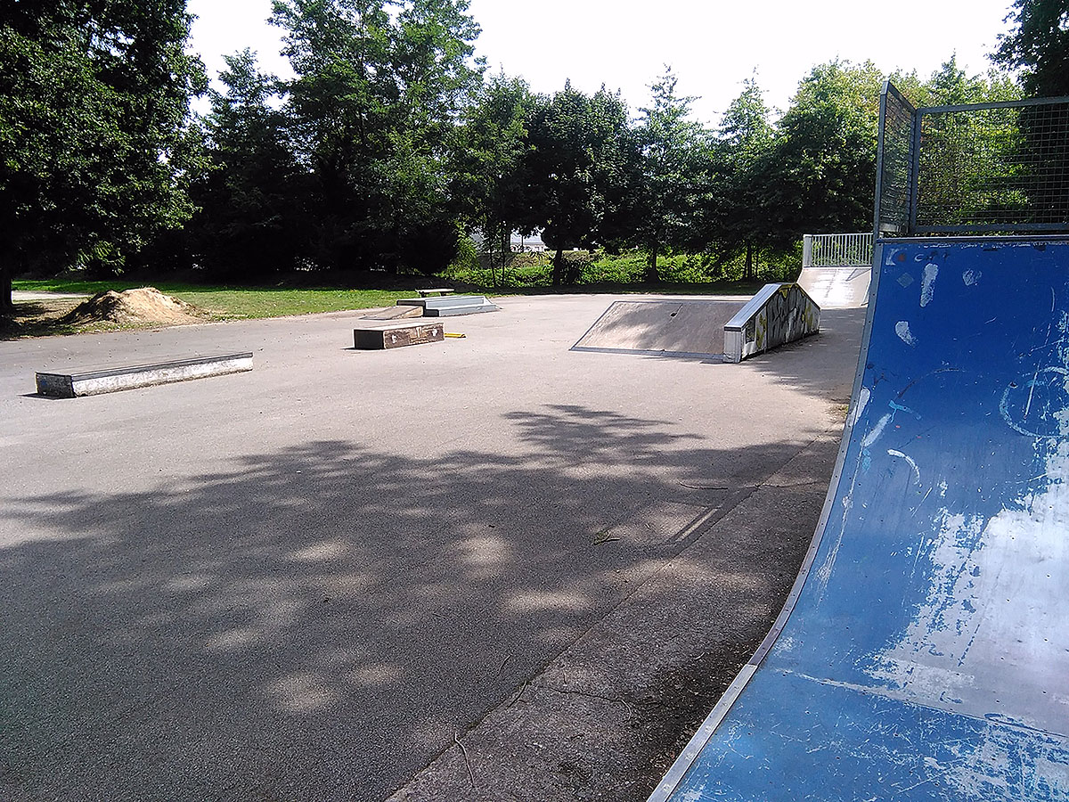 Toulboubou Skatepark Pontivy Skate Spot 1/5