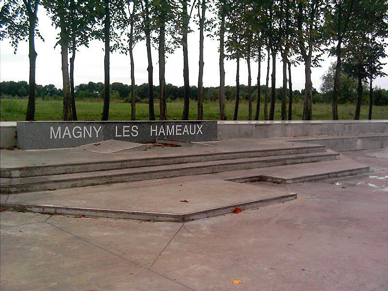 La Ferme Skatepark Magny les Hameaux Skate Spot 4/5
