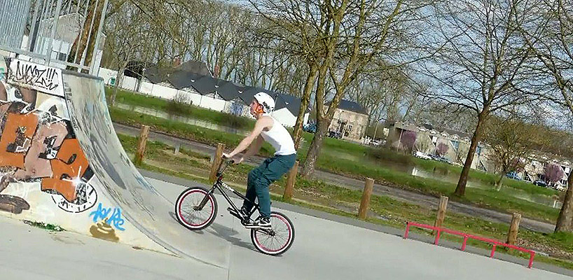 Île de Caqueret Skatepark Decize Skate Spot 2/5