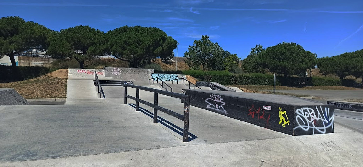 Port Neuf Skatepark La Rochelle Skate Spot 3/5