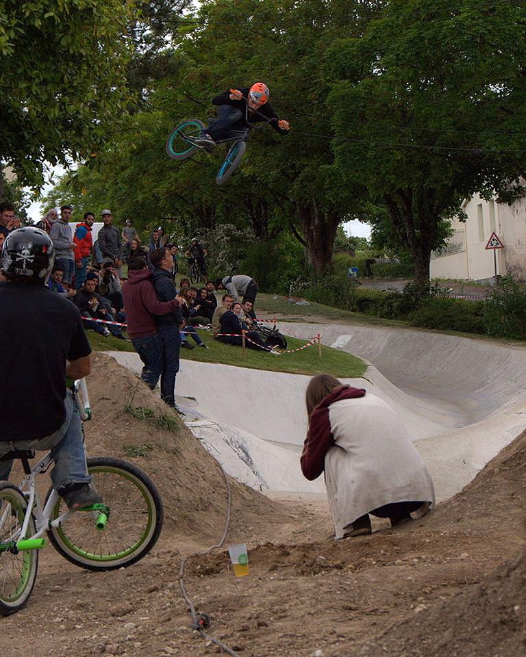 Mythical Bowl Bowl Saintes Skate Spot 4/5