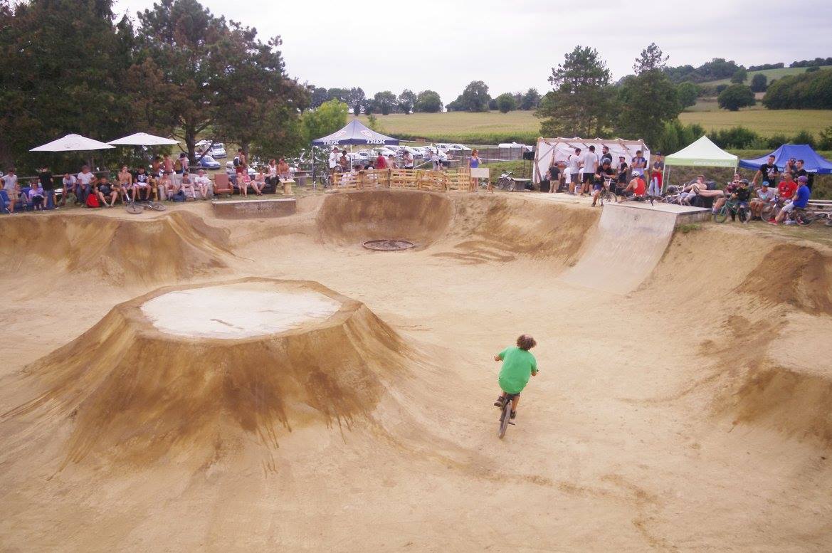 Trail'R Dirt Pouzauges Skate Spot 5/5