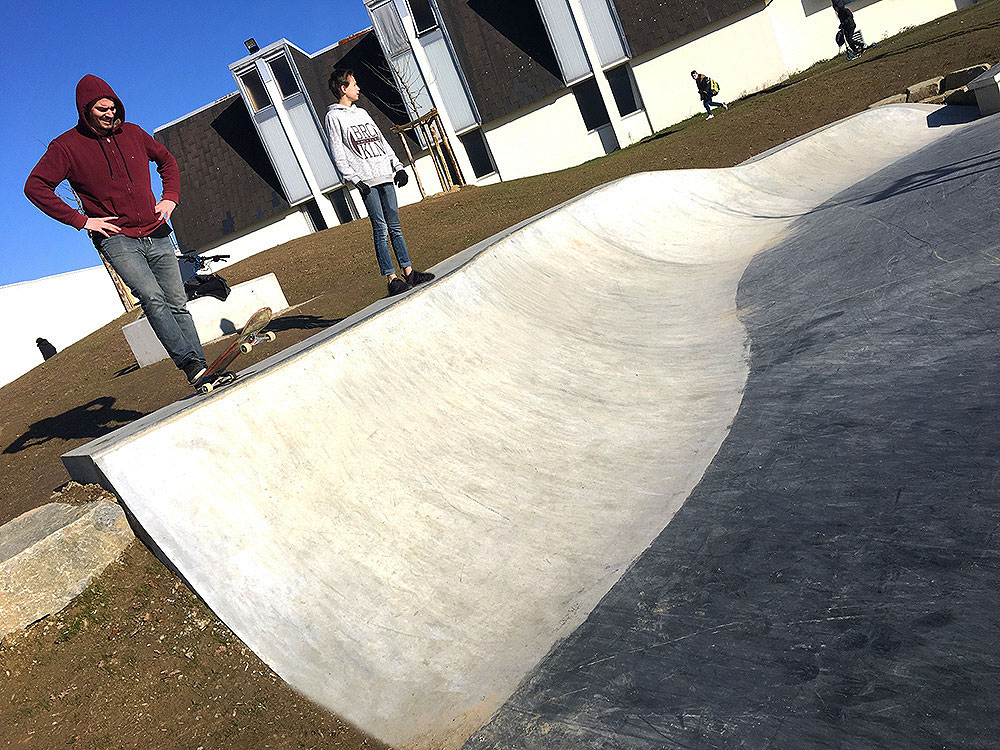 Collège Gérard Philipe Skatepark Carquefou Skate Spot 3/5