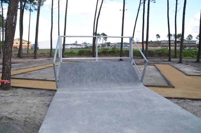 Stade Rosazza Skatepark Andernos-les-Bains Skate Spot 4/5