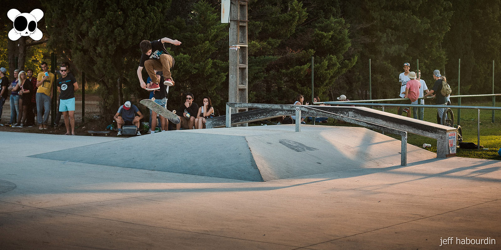 Le Stade Mille Skatepark Châteauneuf de Gadagne Skate Spot 3/5