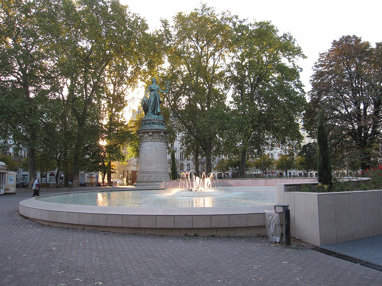 Place Carnot Spot Street Lyon Skate Spot 3/5