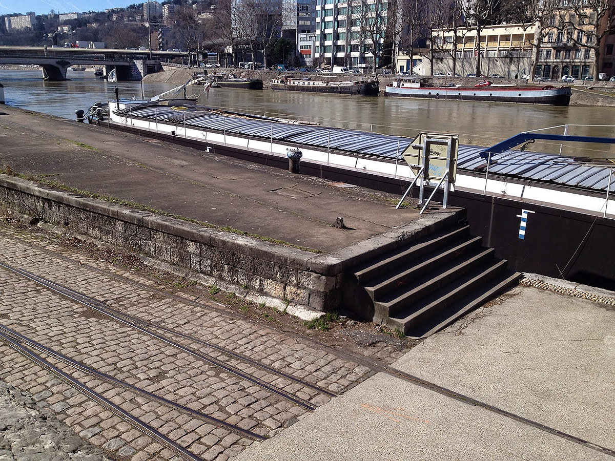 Quai Joffre Spot Street Lyon Skate Spot 2/5