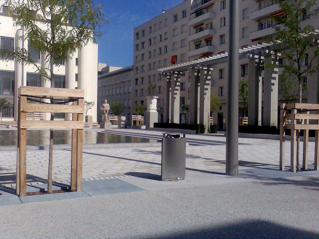 TNP Spot Street Villeurbanne Skate Spot 3/5