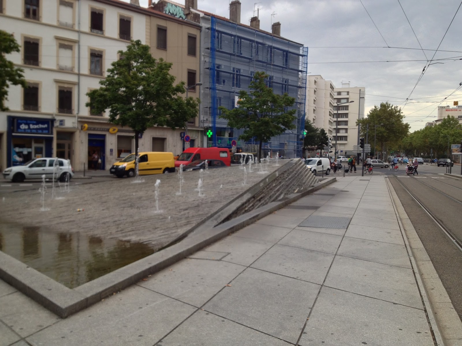 Médiathèques Bachut Spot Street Lyon Skate Spot 3/5