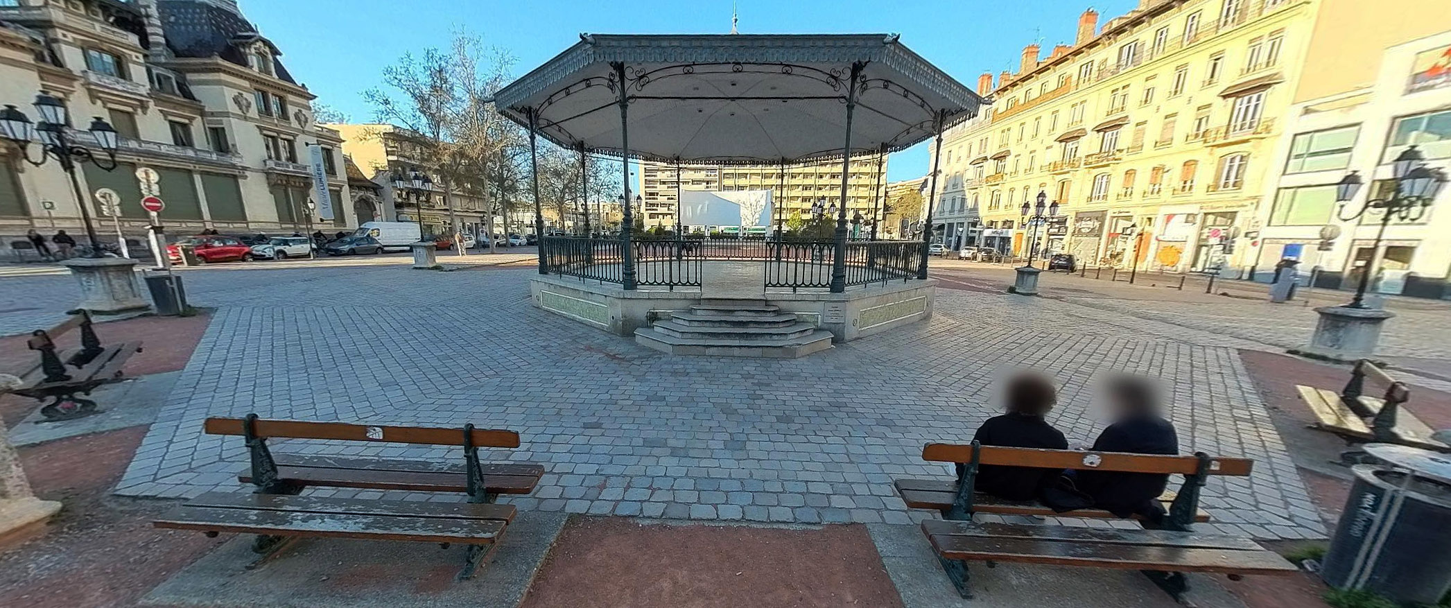 Monplaisir Lumière Spot Street Lyon Skate Spot 3/5