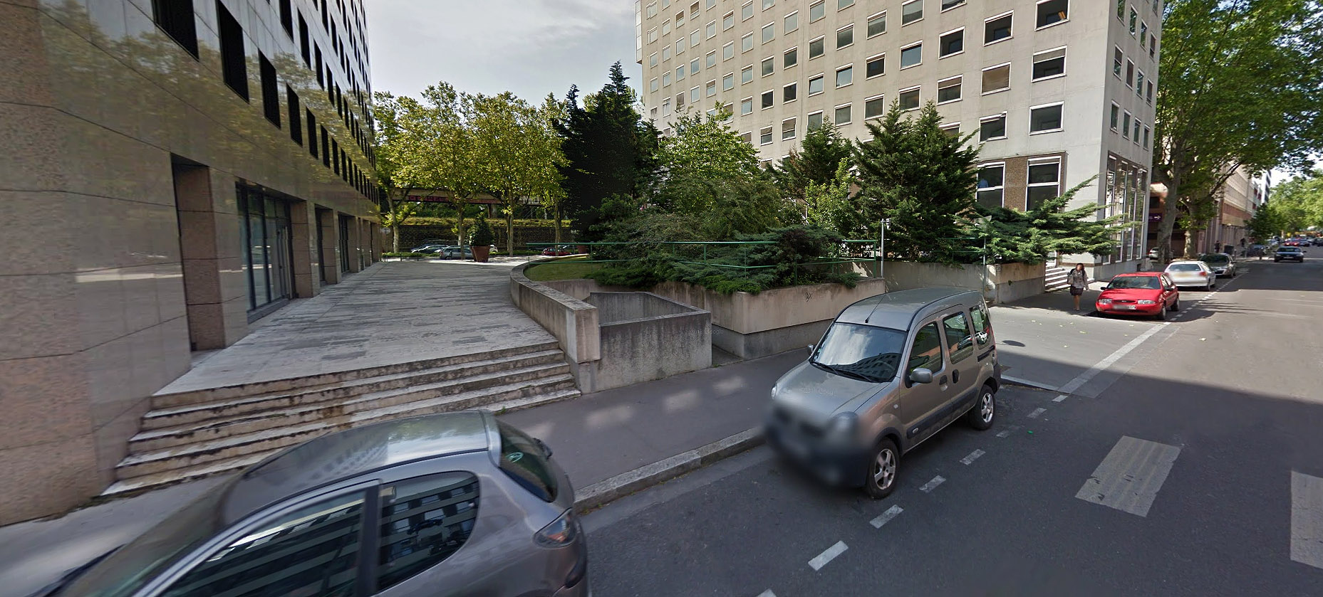 Guerin Street Spot Street Villeurbanne Skate Spot 3/5