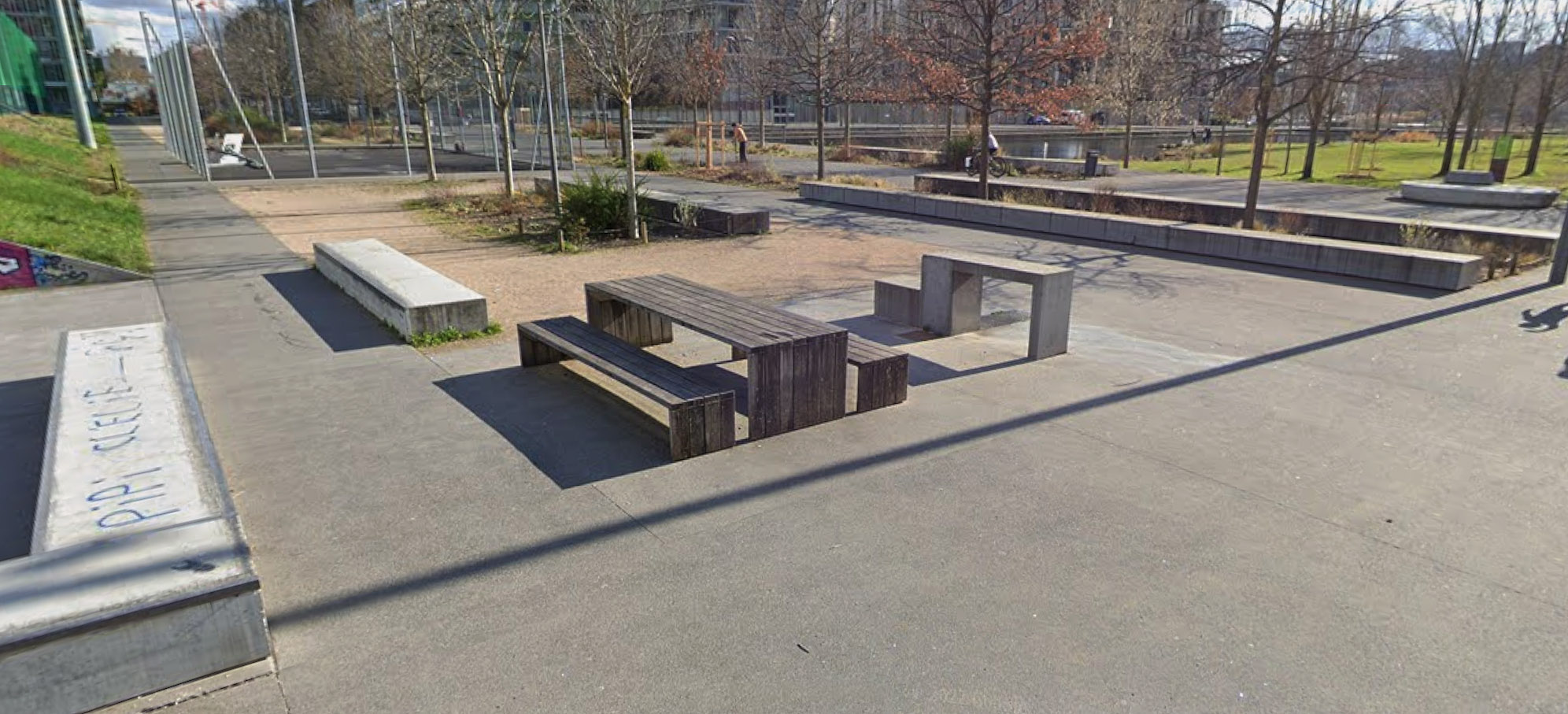 Confluence Skatepark Lyon Skate Spot 2/5