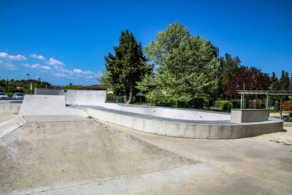 St Paul 3 Châteaux Skatepark Saint Paul Trois Châteaux Skate Spot 3/5