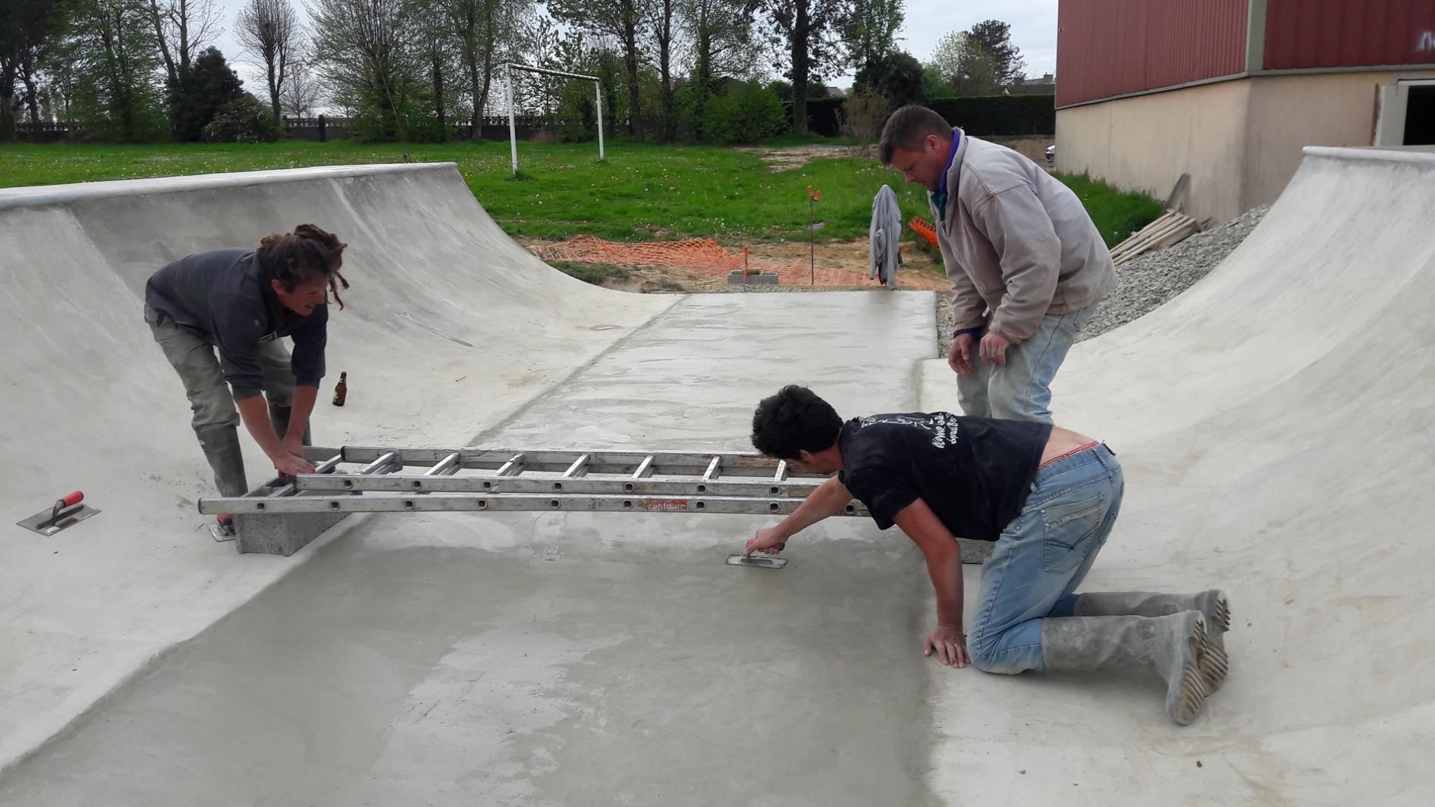 Salle Des Sports Do It Yourself Saint Médard sur Ille Skate Spot 3/5