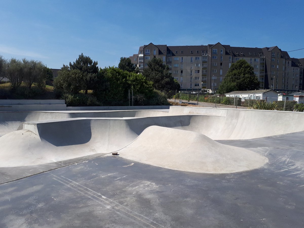 Le Spot Bowl Cherbourg en Cotentin Skate Spot 4/5