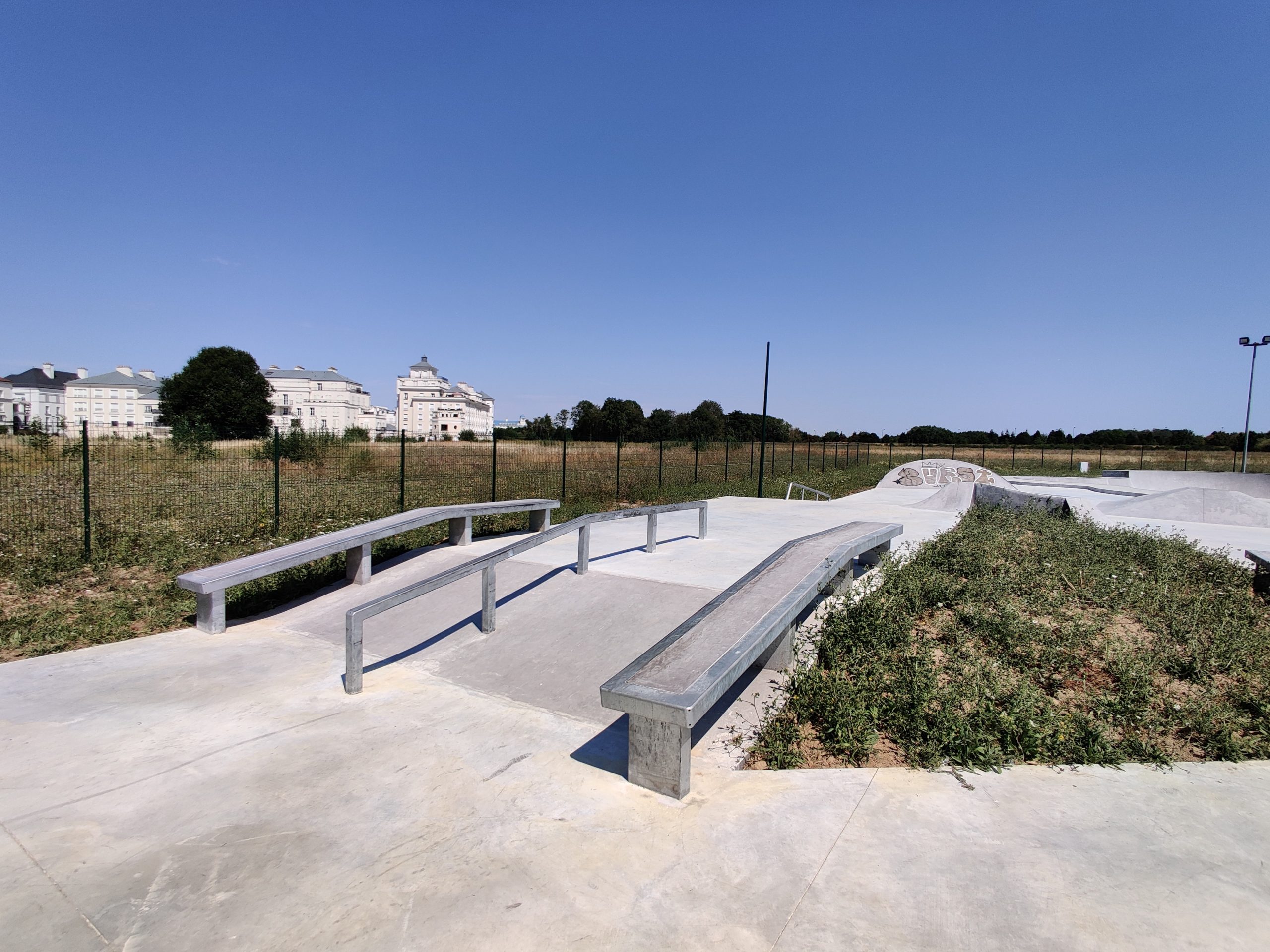 Flow Park Skatepark Serris Skate Spot 4/5