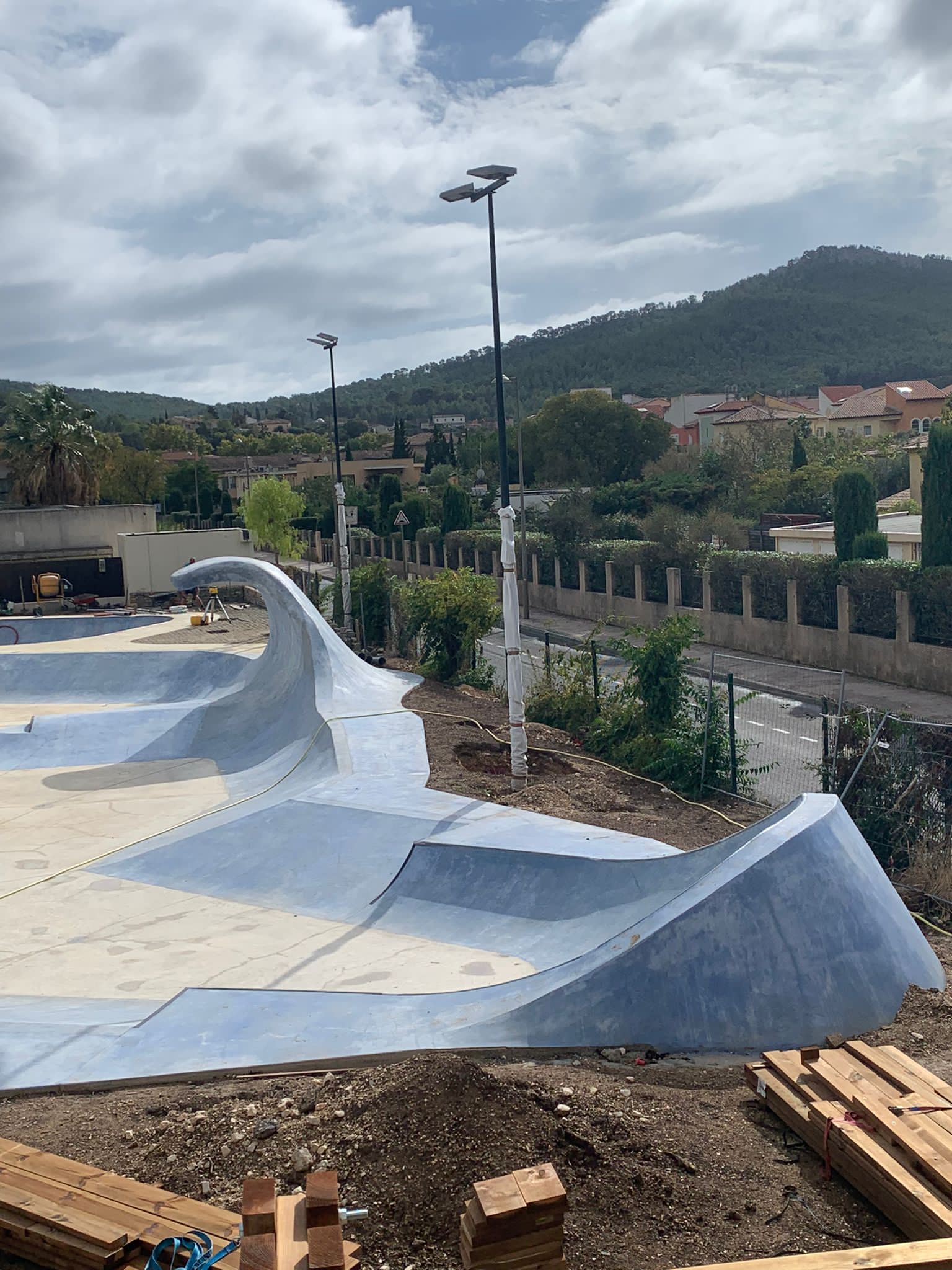 Yann Casasreales Bowl Saint-Cyr-sur-Mer Skate Spot 4/5