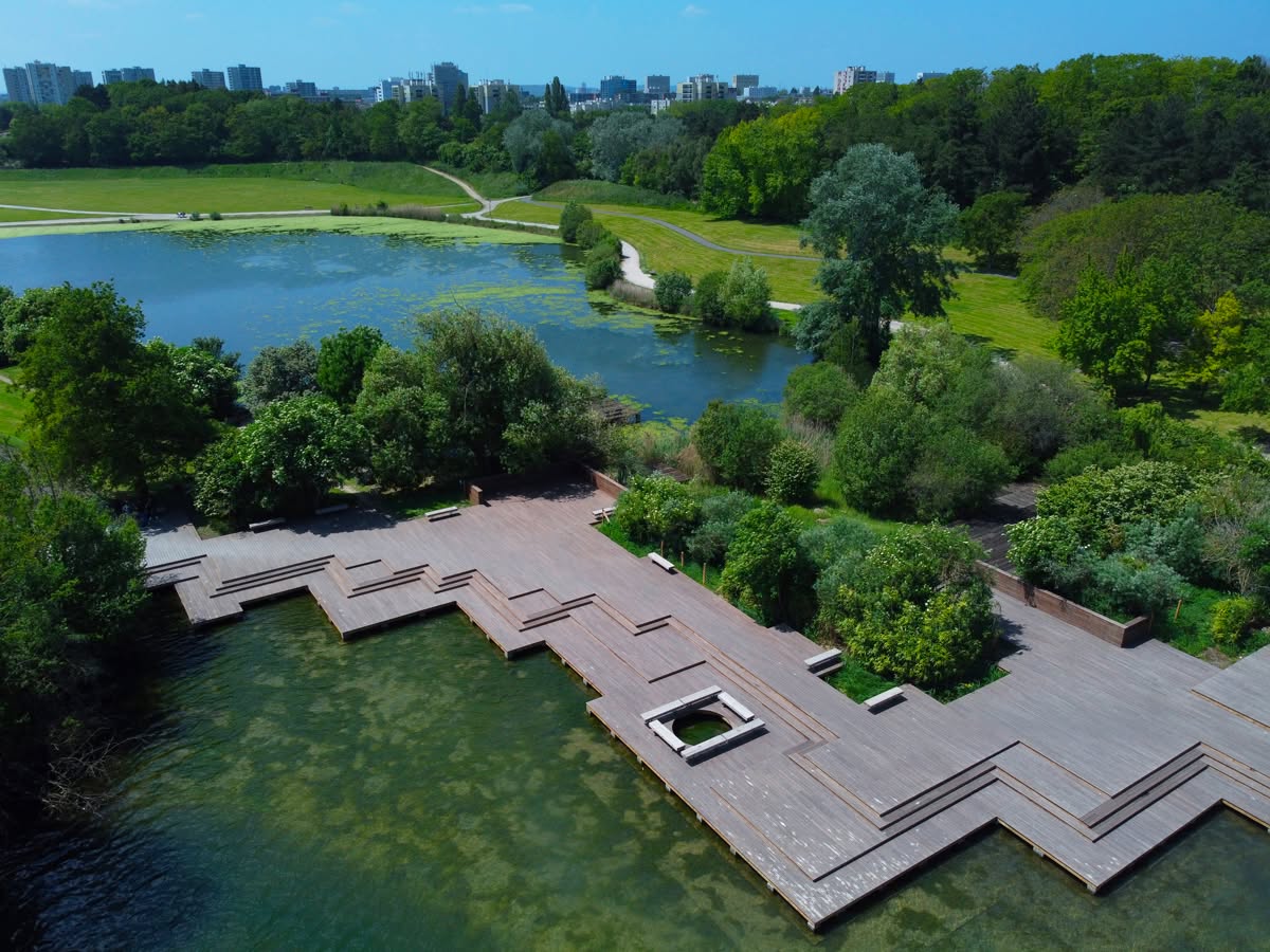 Le Grand Lac Spot Street La Courneuve Skate Spot 3/5